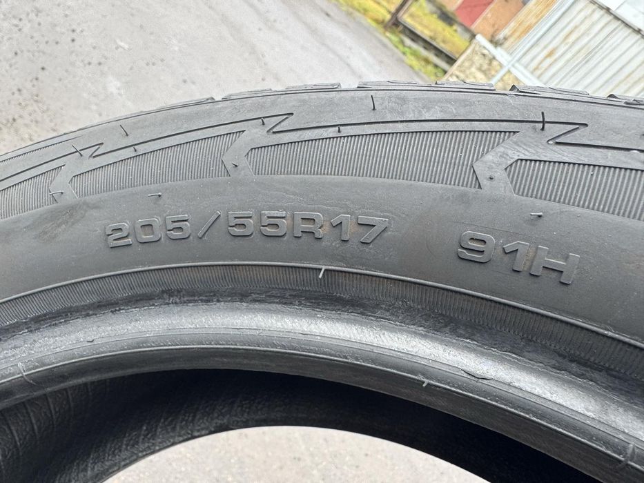 Зимові шини Goodyear 205/55 R17 резина RunFlat