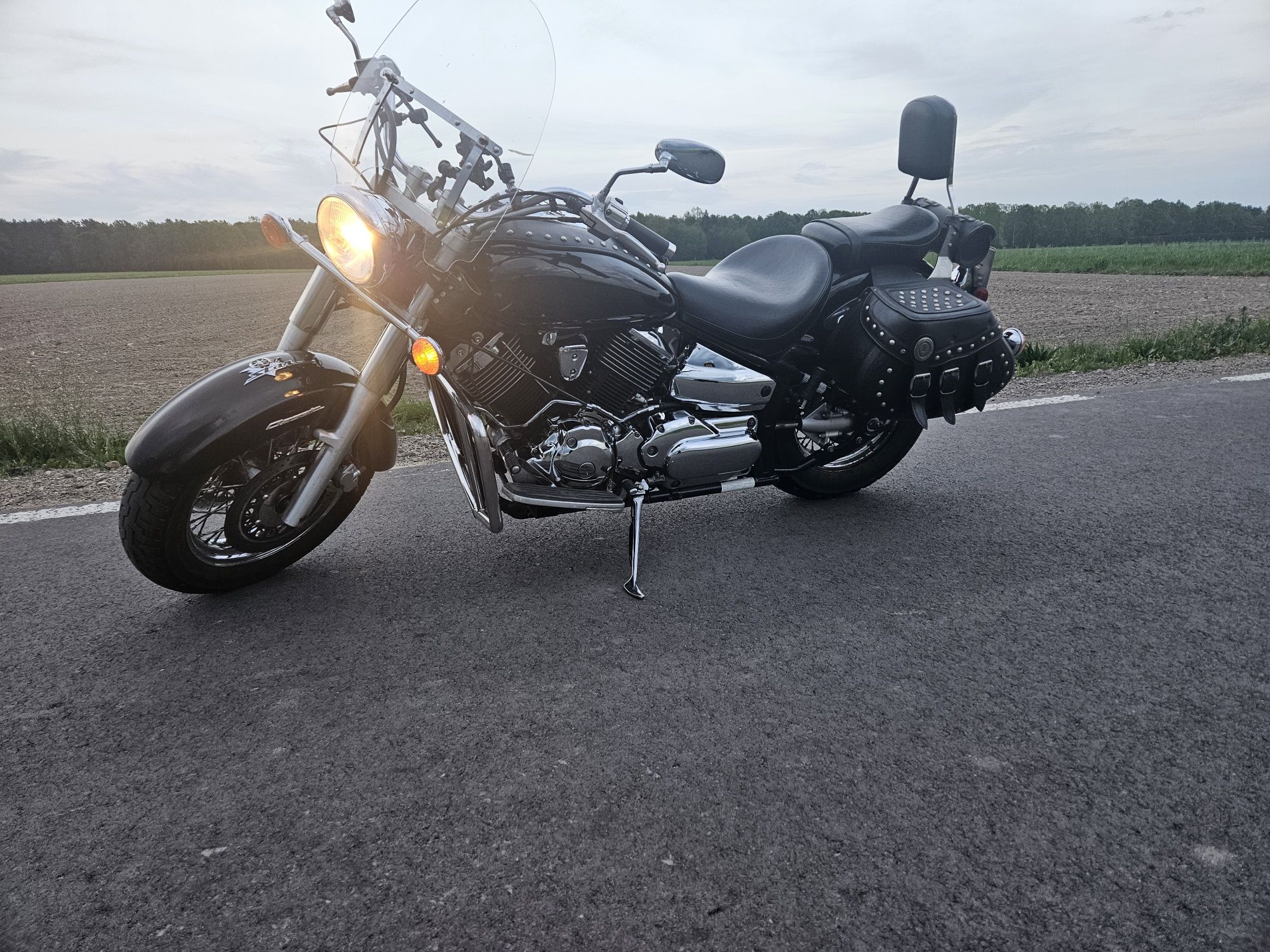 Yamaha xvs 1100  v-star classic