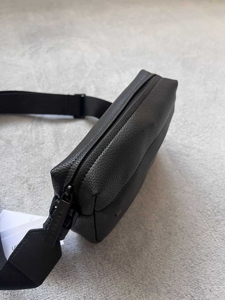 Оригінальна сумка 2025 р Calvin Klein Must Camera Black