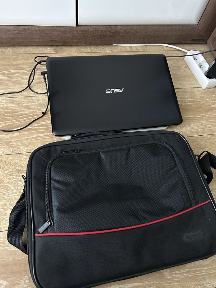 Asus R540L laptop jak nowy z torba