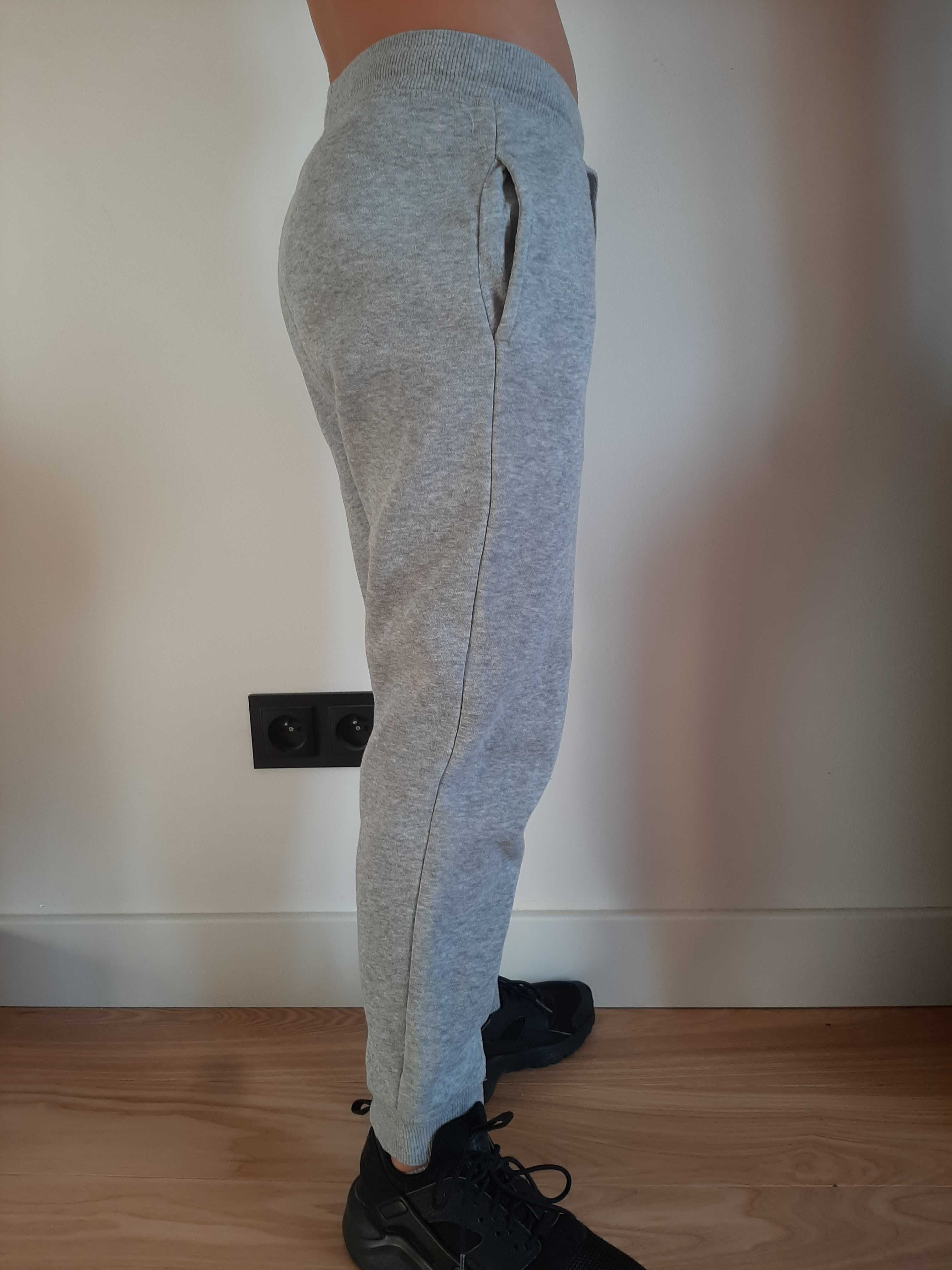H&M spodnie dresowe 128 cm 7-8 lat