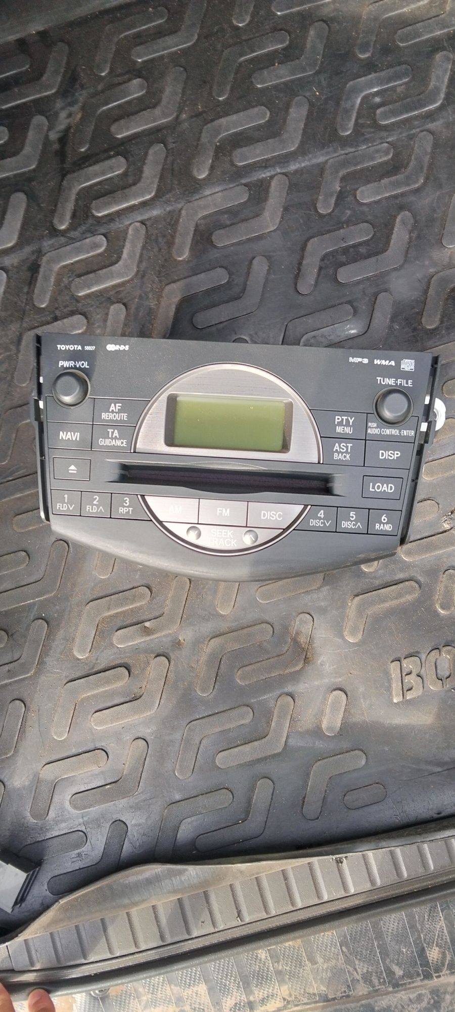 Продам 2 магнітоли від rav-4