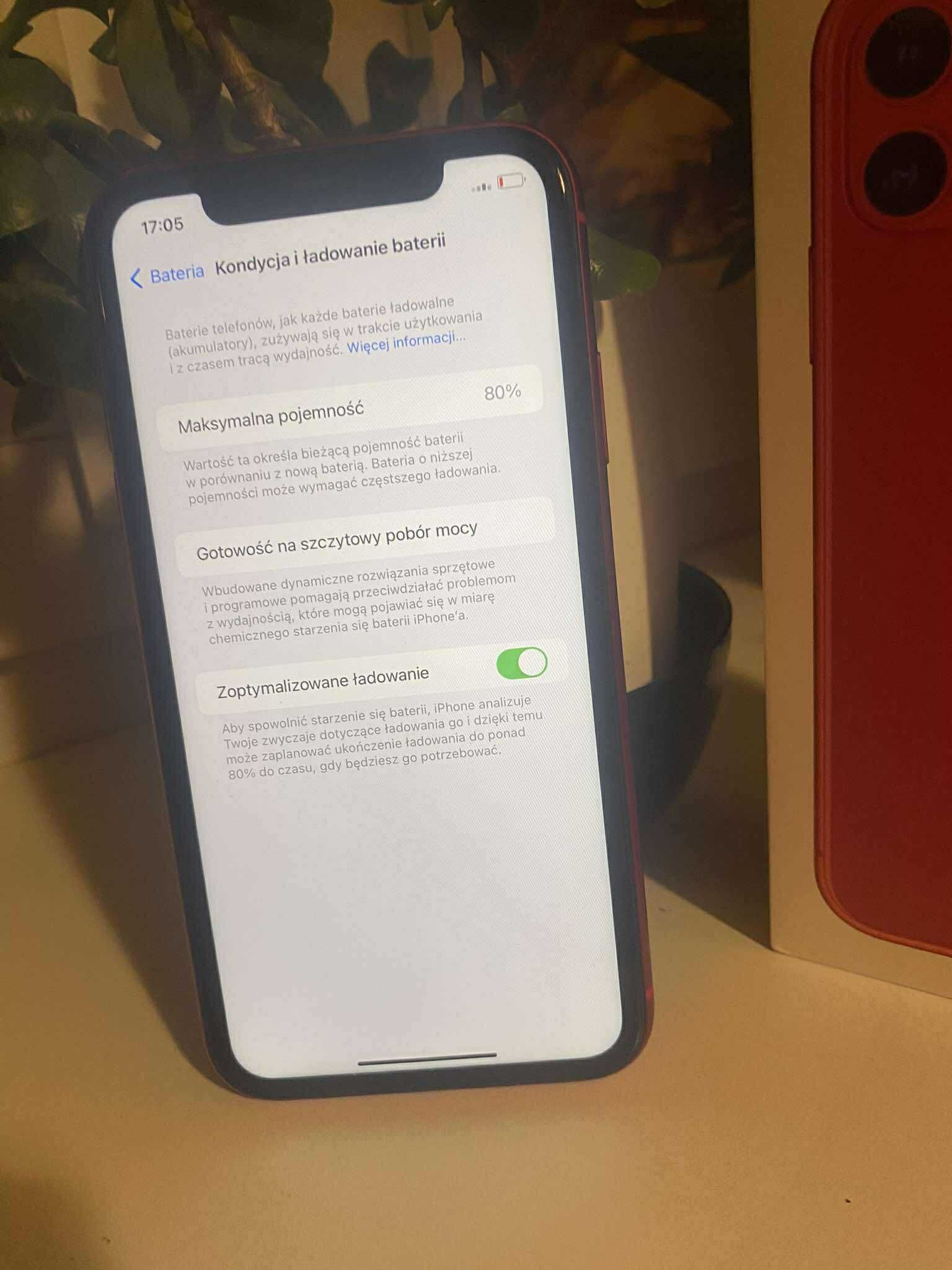 iPhone 11 - Czerwony 64GB Piękny Stan + 5 Etui