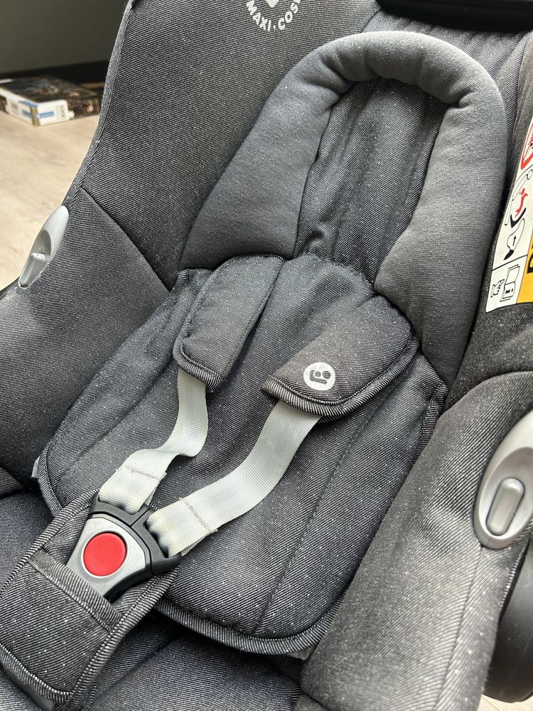 Fotelik nosidełko+ Baza isofix Maxi-Cosi Cabriofix