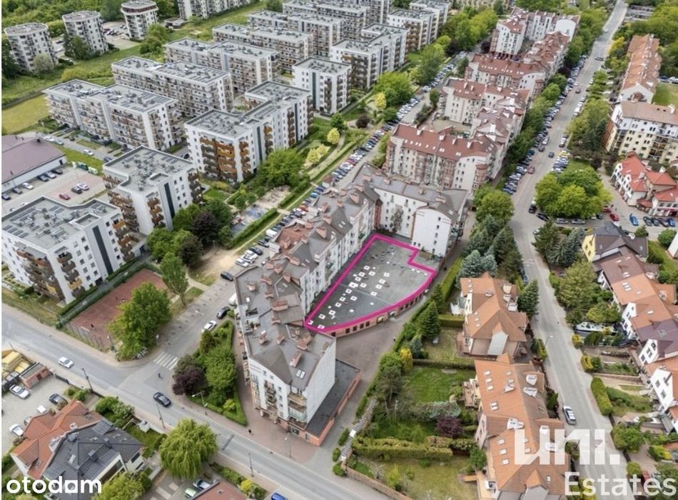 lokal z 4 osobnymi wejściami | wejście z chodnika.