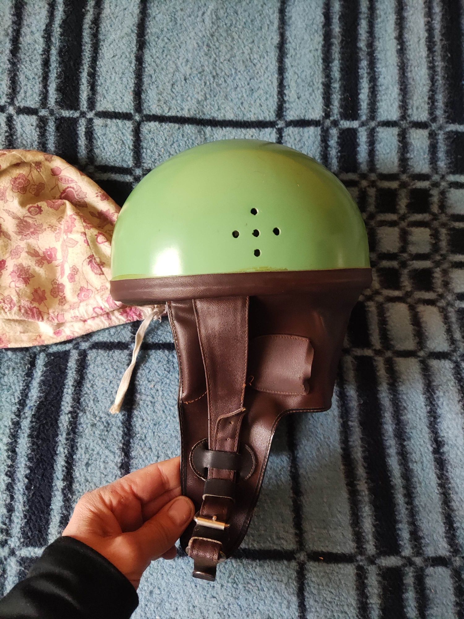 Orzeszek kask kolekcjonerski