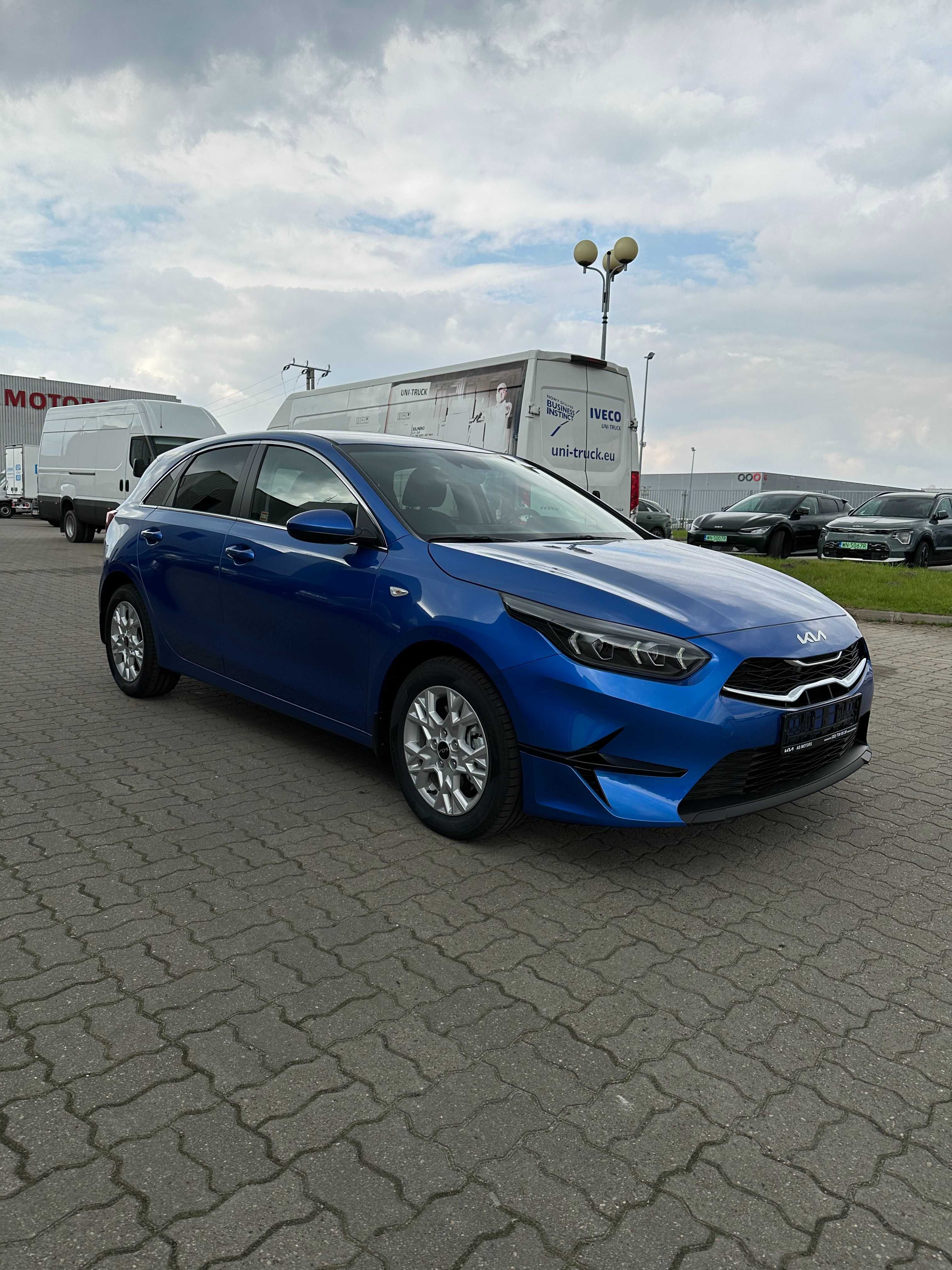 KIA CEED HB 1.5 Rocznik 2023 - wynajmij samochód