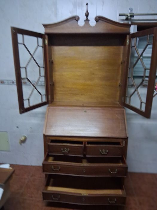 Papeleira com Alçado