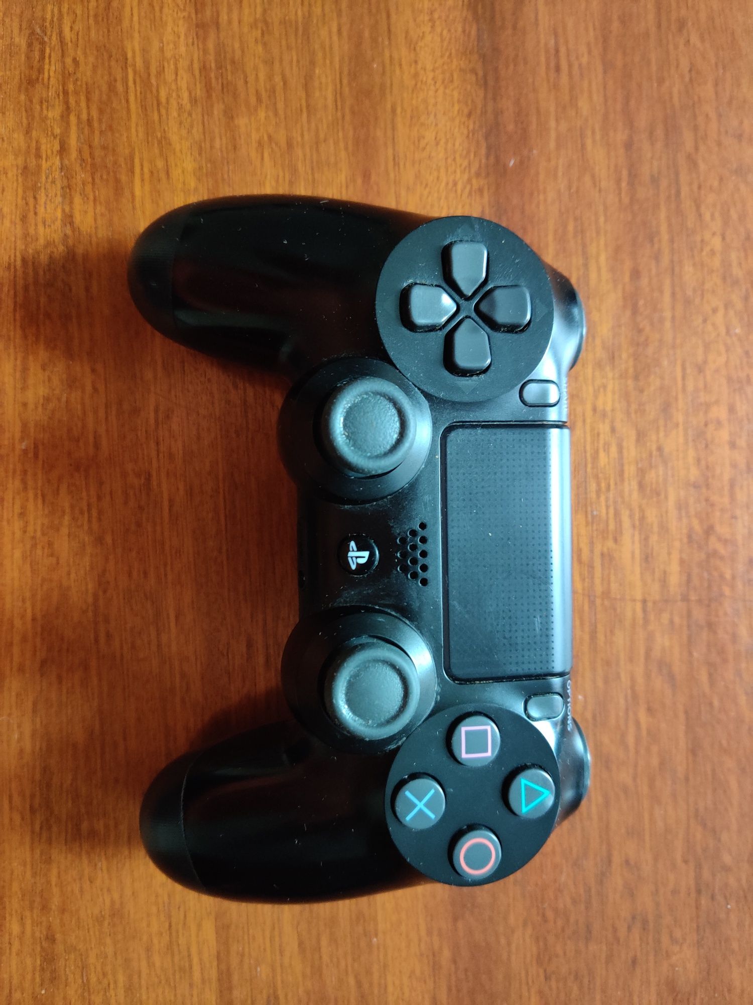 PlayStation 4 pro 2 tb