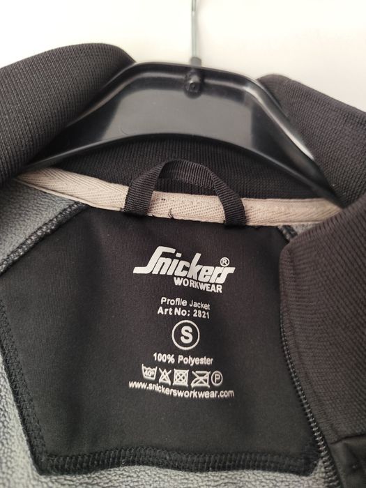 Ciepła bluza marki Snickers rozmiar S