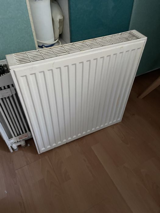 Батареї радіатори опалення б/в