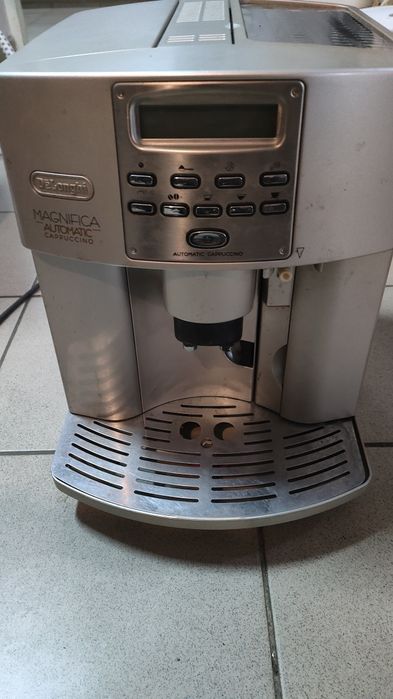 Продам кофемашину Delonghi