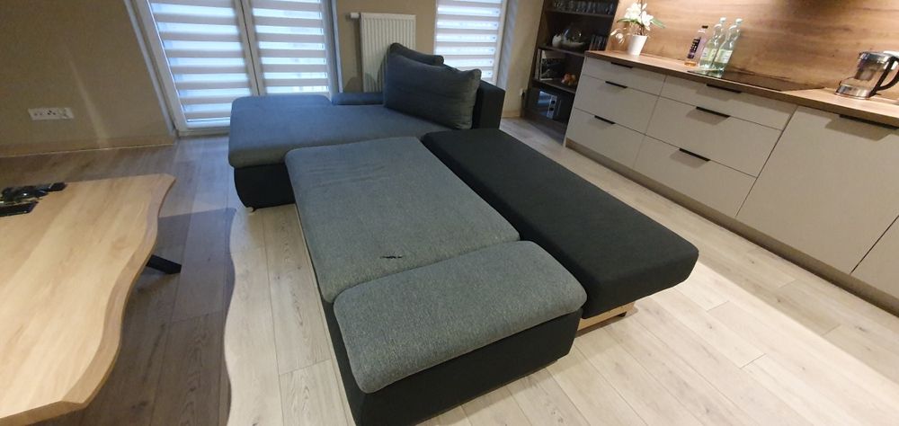 Narożnik z funkcją spania, wypoczynek czarno szary