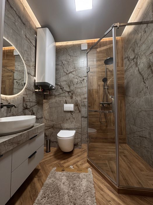 Продається сучасна, велика, нова 2-х кімнатга квартира.