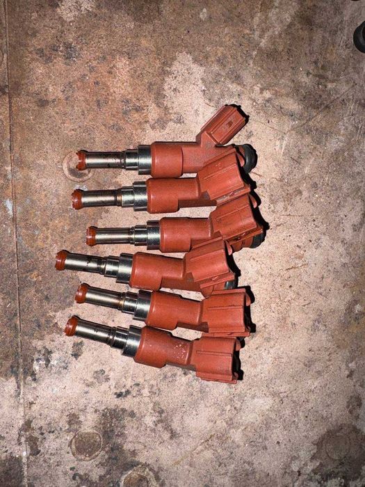 Паливна форсунка Toyota Camry 40 Lexus ES350