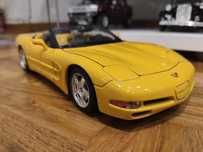 1/18 Chevrolet Corvette 1997 burago