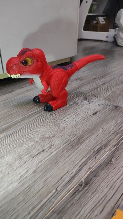 Динозавр інтерактивний