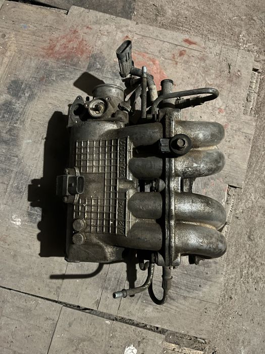 Продам впускний колектор із дросельнозаслонкою на Део сенс