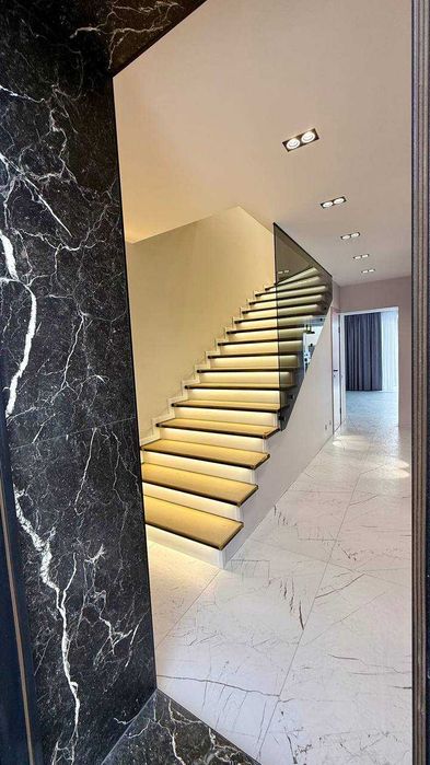 Продаж котеджу неподалік другої лікарні