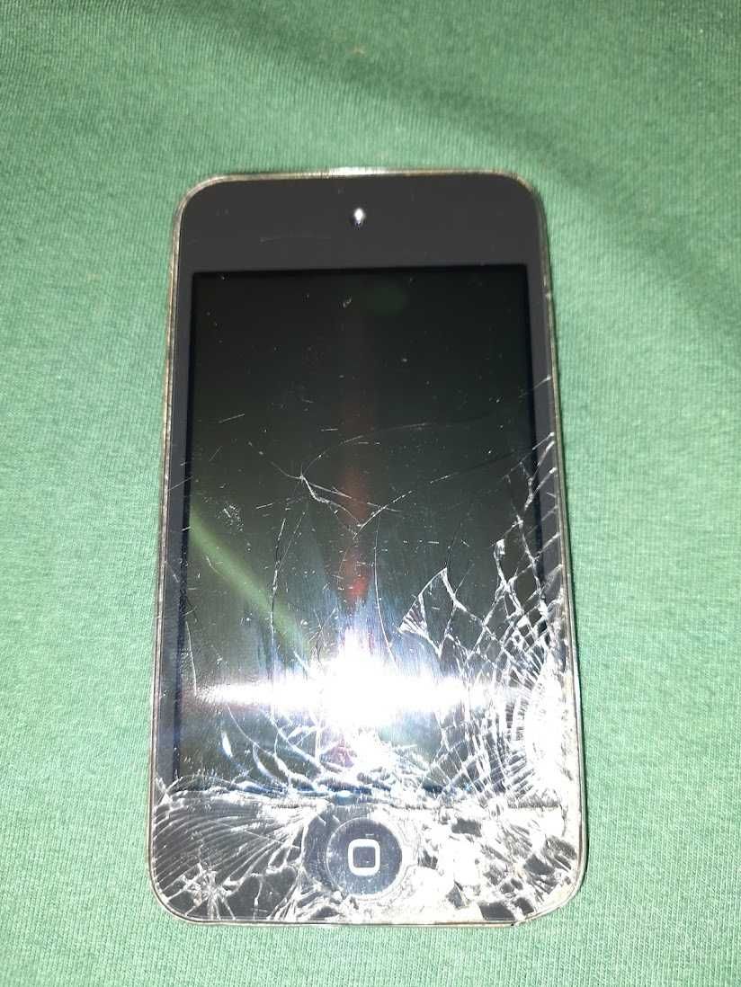 Продам iPod Touch 4/8Gb