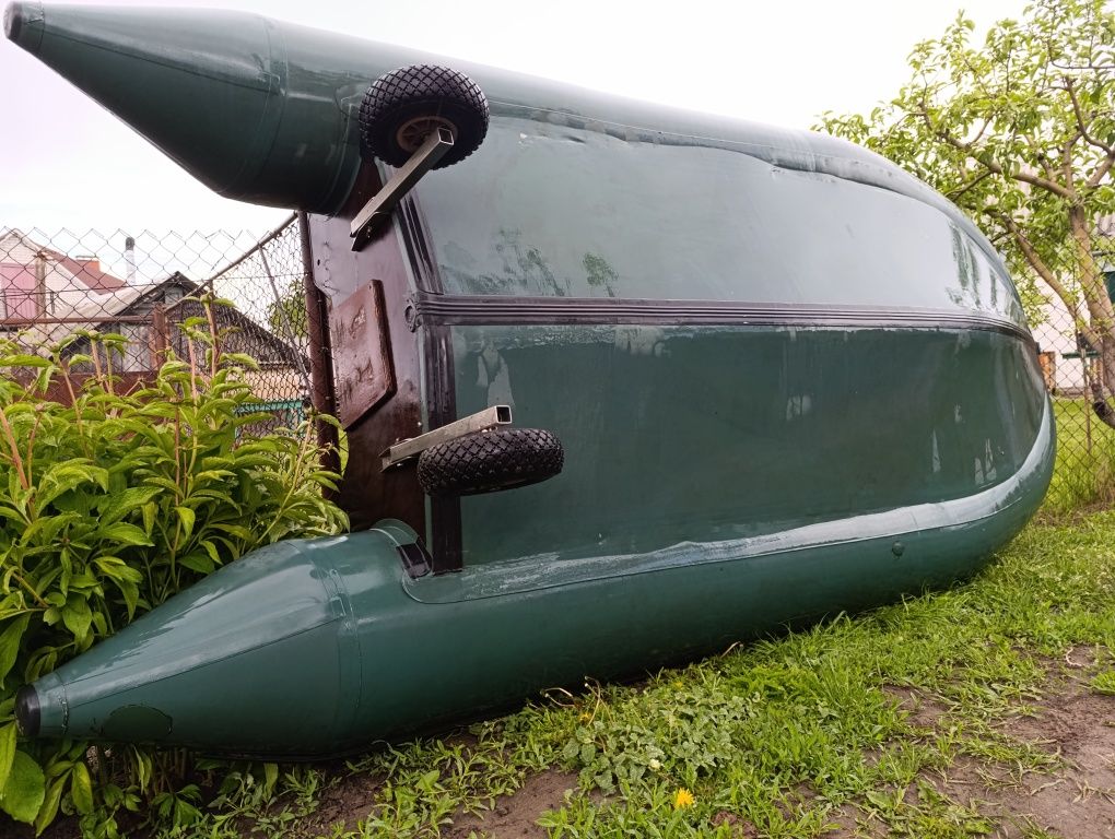 Лодка navigator 330