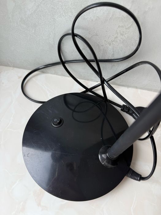 Лампа настольна чорна