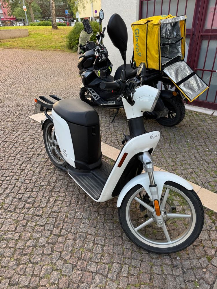 Scooter elétrica Askoll Espro