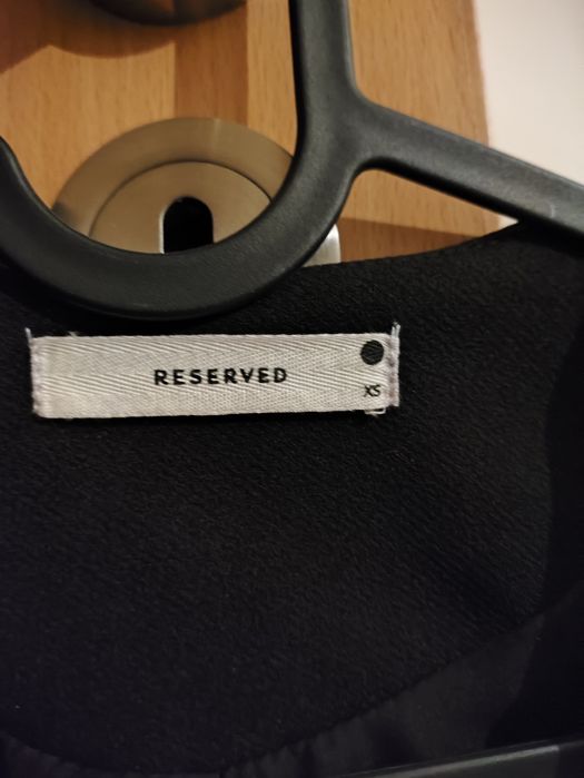 Czarna żakietowa sukienka