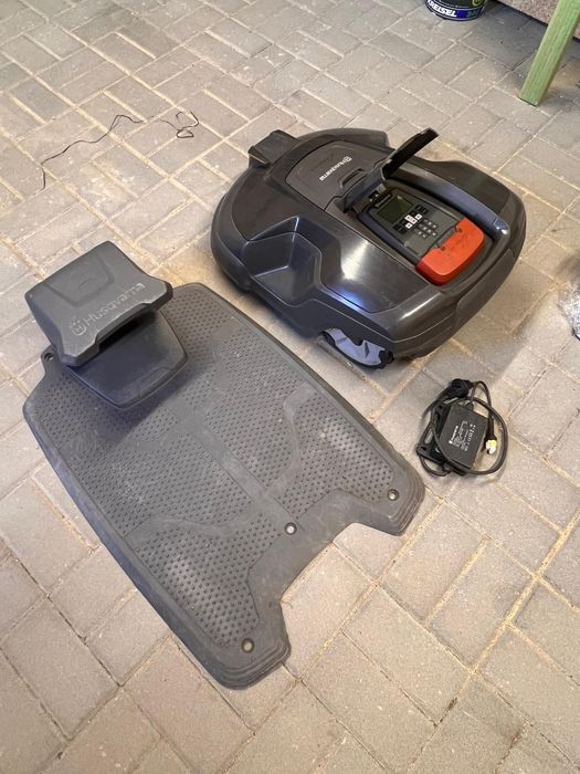 Husqvarna 315x robot koszący nowa bateria i silnik napędu (lewy)