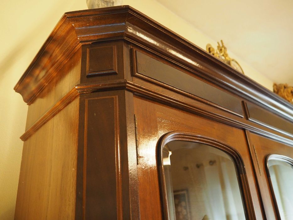 Móvel Cristaleira Clássico (Larg 1.80m)