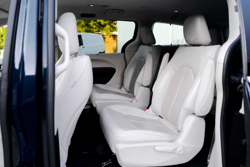 Chrysler Pacifica 3.6 V6 Hybrid Plug-in RADARkamery360°możliwośćVAT23%