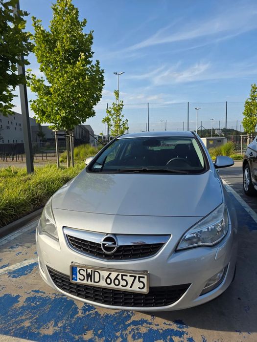 Opel Astra Opel Astra J 1.4 Benzyna 100KM | OC/Przegląd 2026