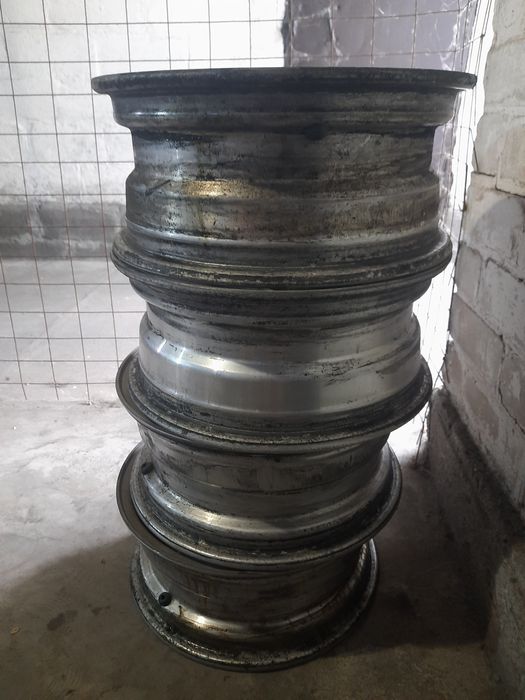 Продам Диски титановые и шины