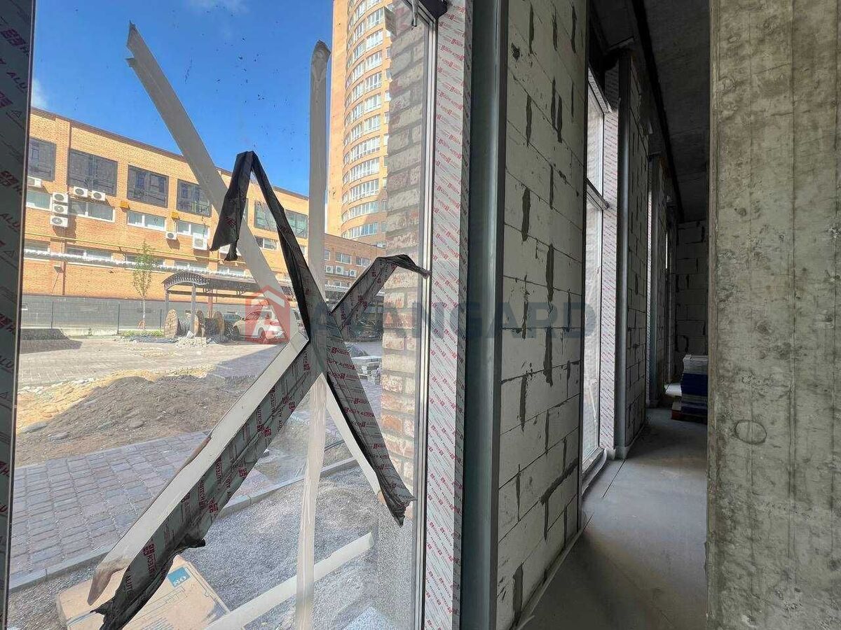 Аренда под клинику, салон, магазин 286м2 в ЖК Loft White (Лофт Вайт)