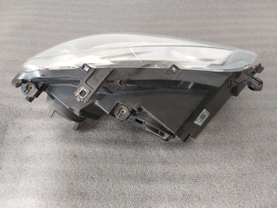 Ótica / farol esquerda VOLKSWAGEN Polo (9N)