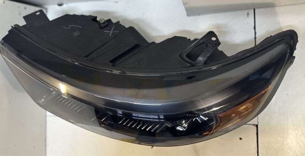 Фара Ford Explorer USA police 2020 2021 2022 2023, LB5B-13W030-JK