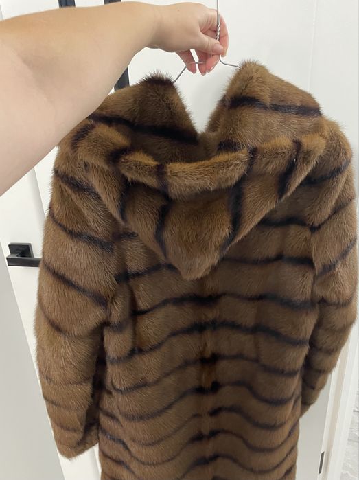 Продаю норкову шубку