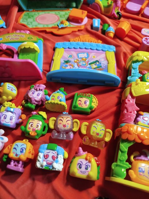 колекція фігурок моджи попс