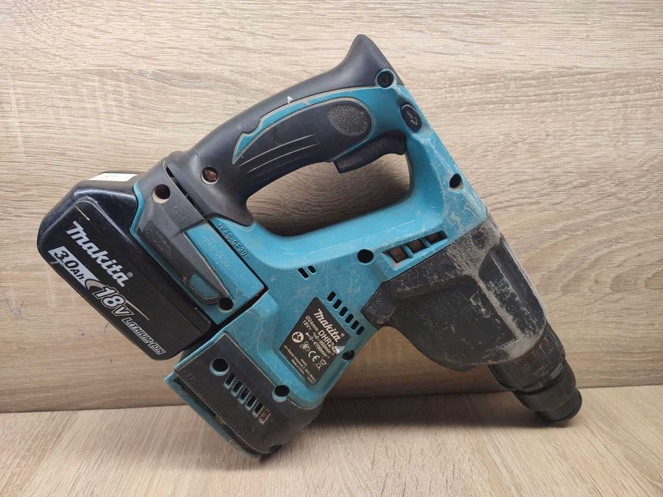 Młotowiertarka MAKITA DHR242 + akumulator
