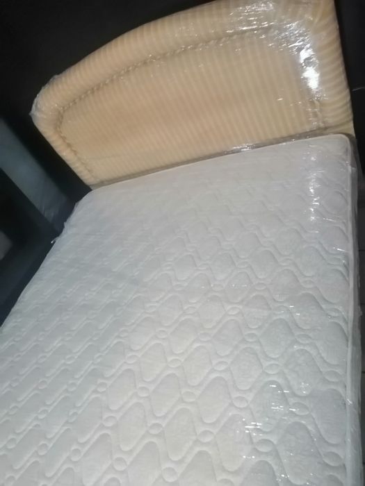 Cama Casal com Cabeceira
