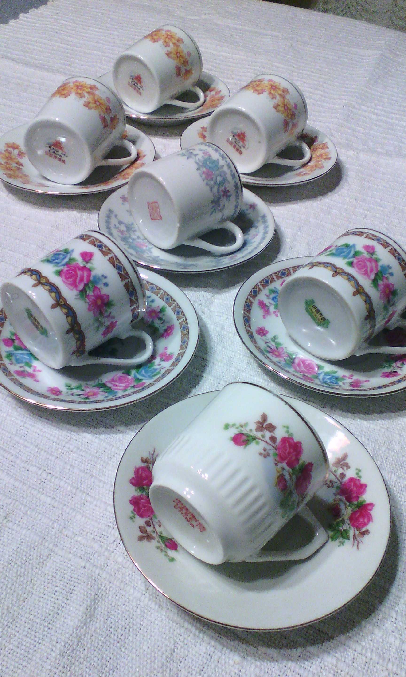 Chávenas porcelana