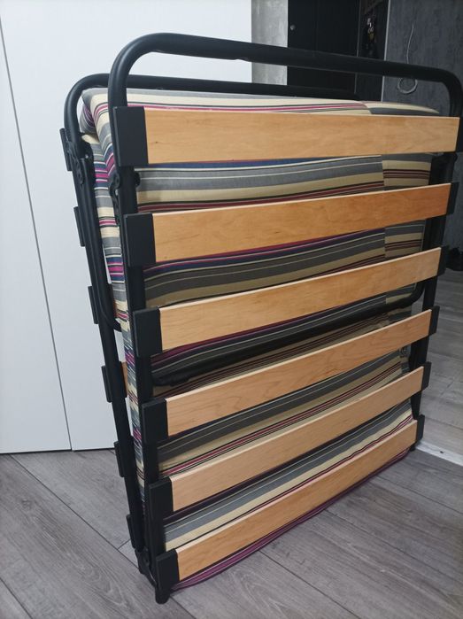 Продається ліжко розкладачка з матрацом