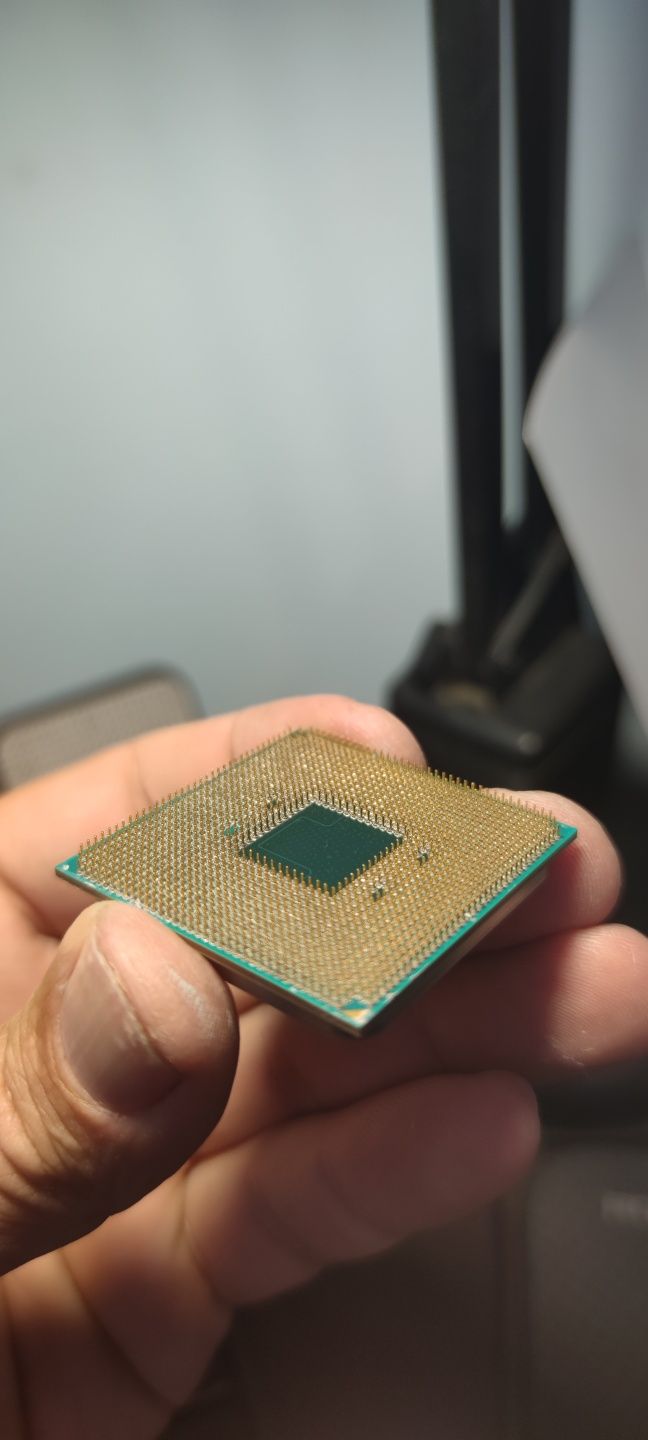 Процесор Ryzen 3 2200g