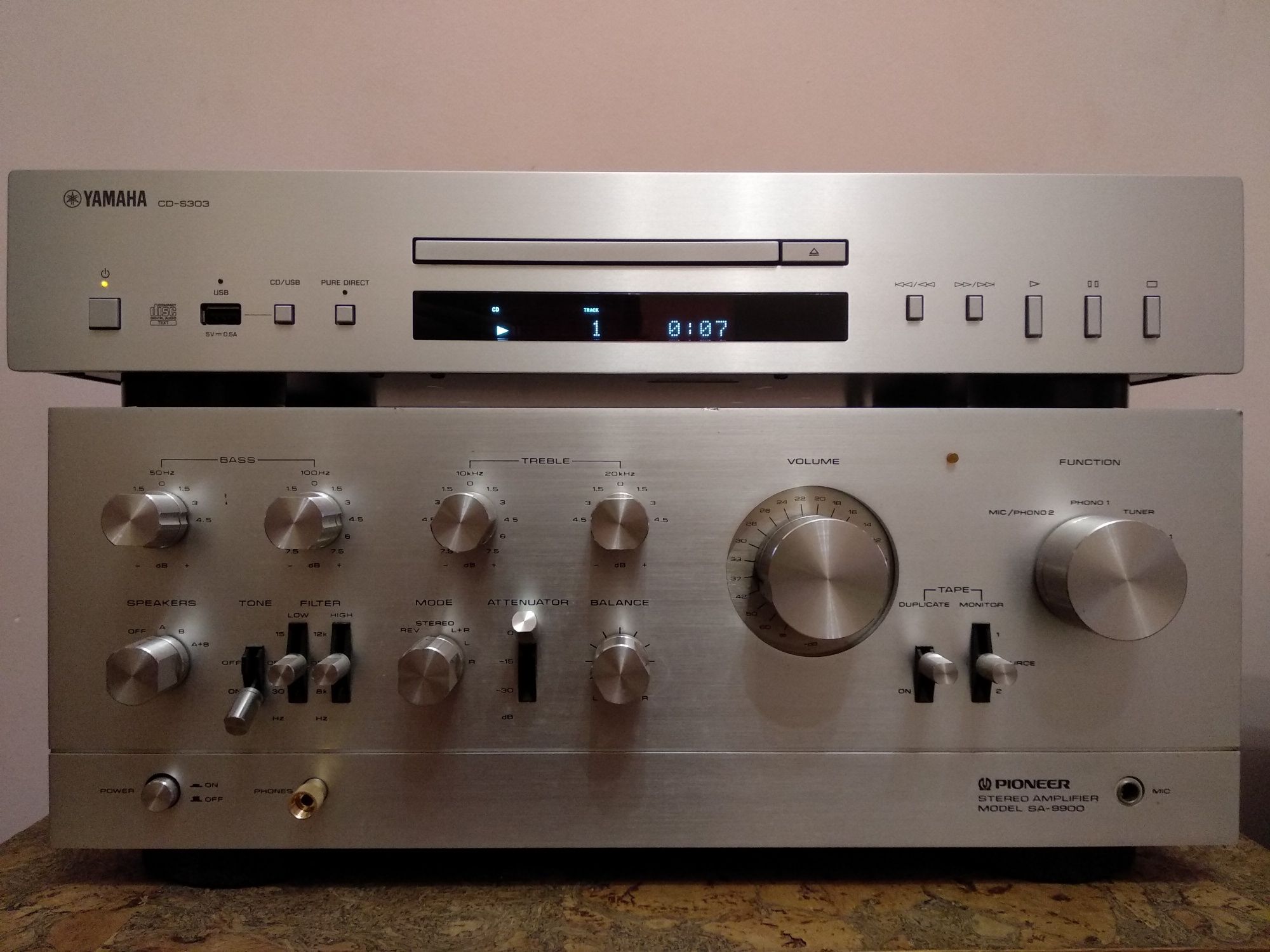 Yamaha CD-S303 з USB, пультом і упаковкою