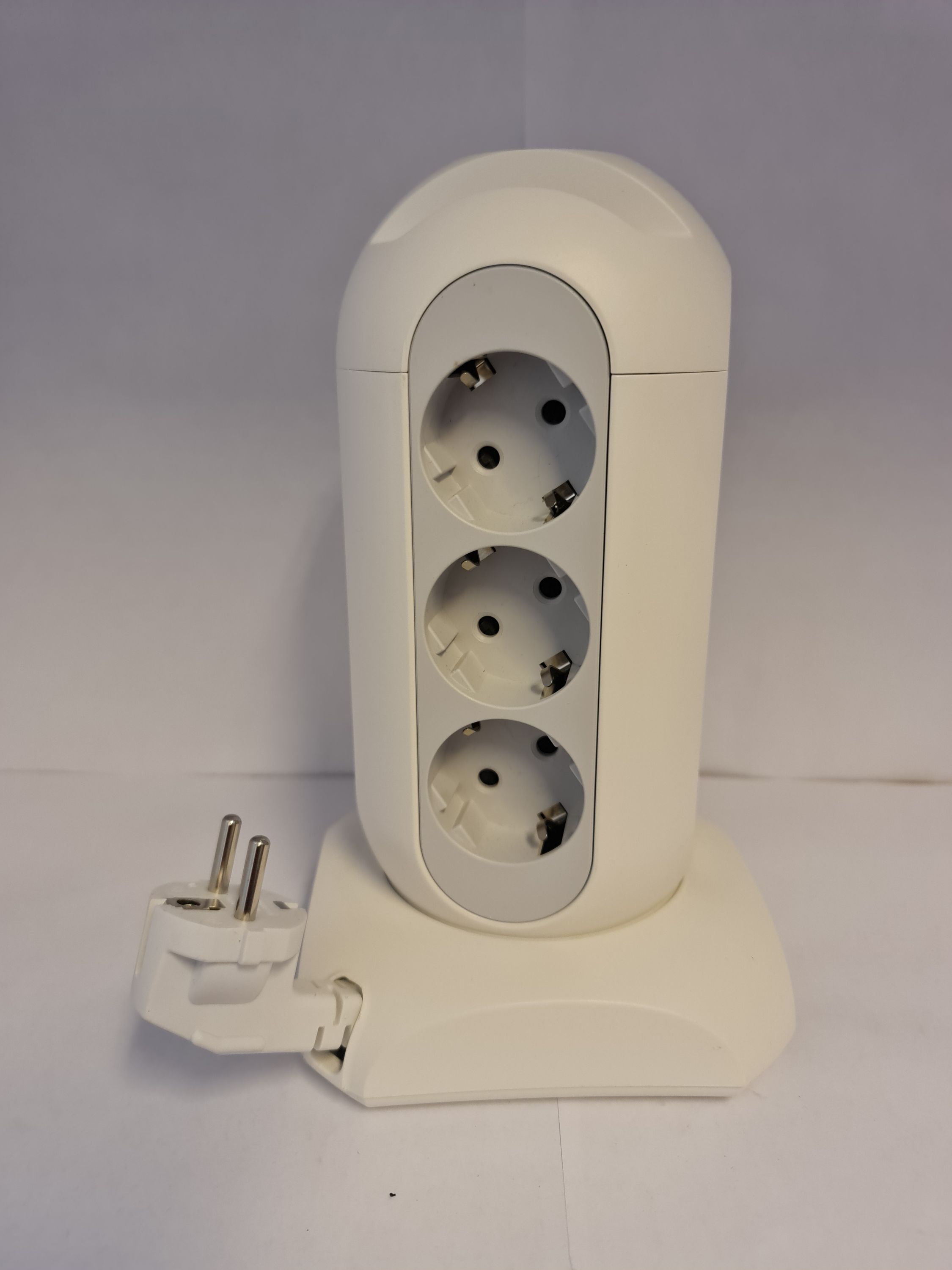 FDTEK Listwa zasilająca. 3 gniazdka 230V, 4xUSB