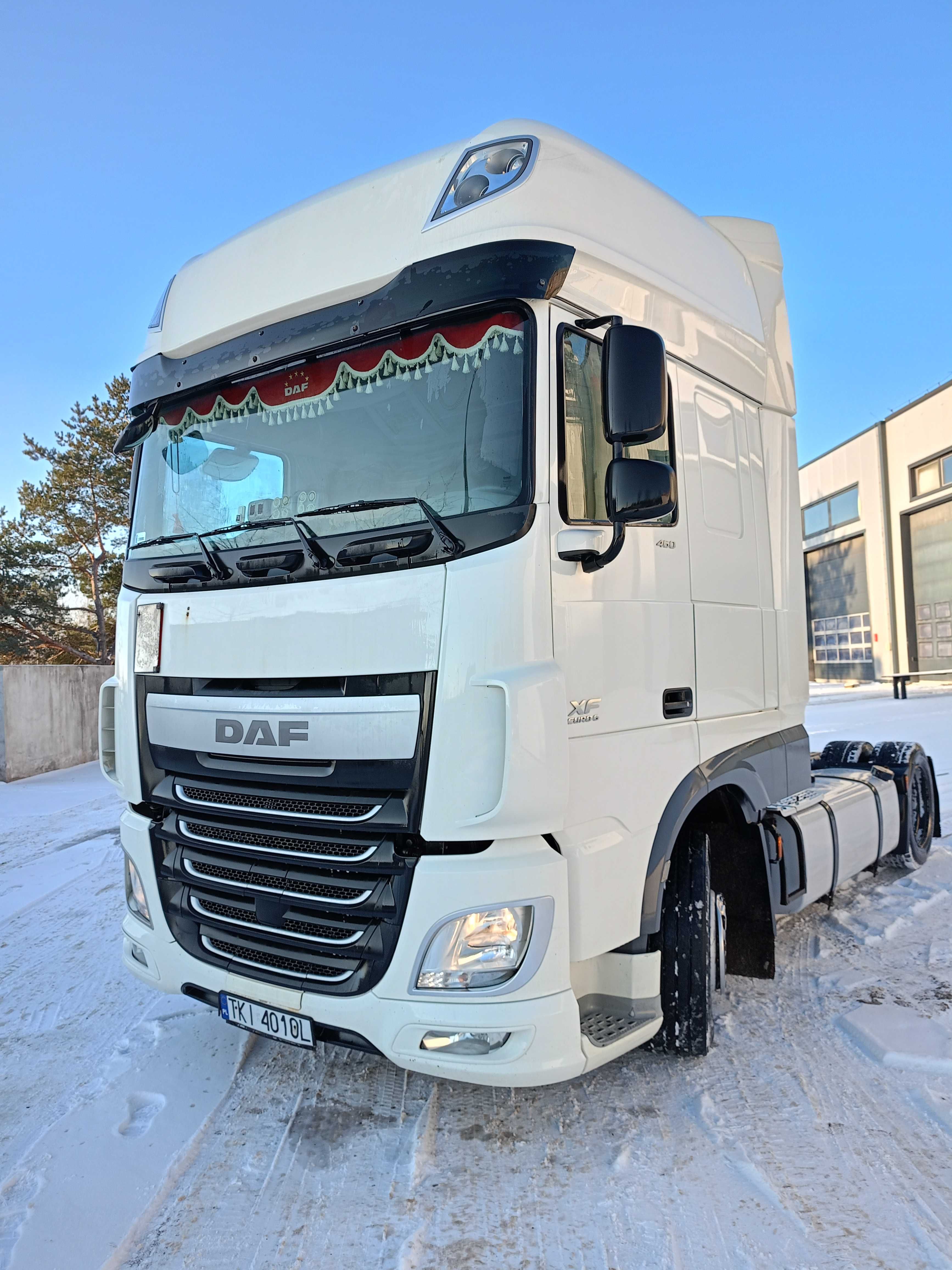 Daf xf 106 460 low deck mega