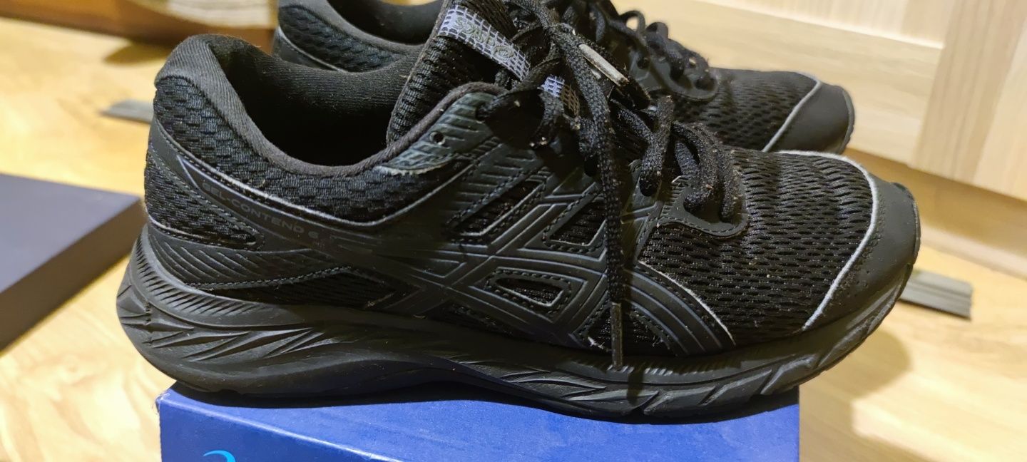 Buty sportowe czArne siatkowe Asics rozm 39 wkładka 24,5 cm