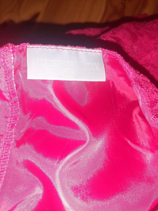 Sukienka czerwona rozm. 146