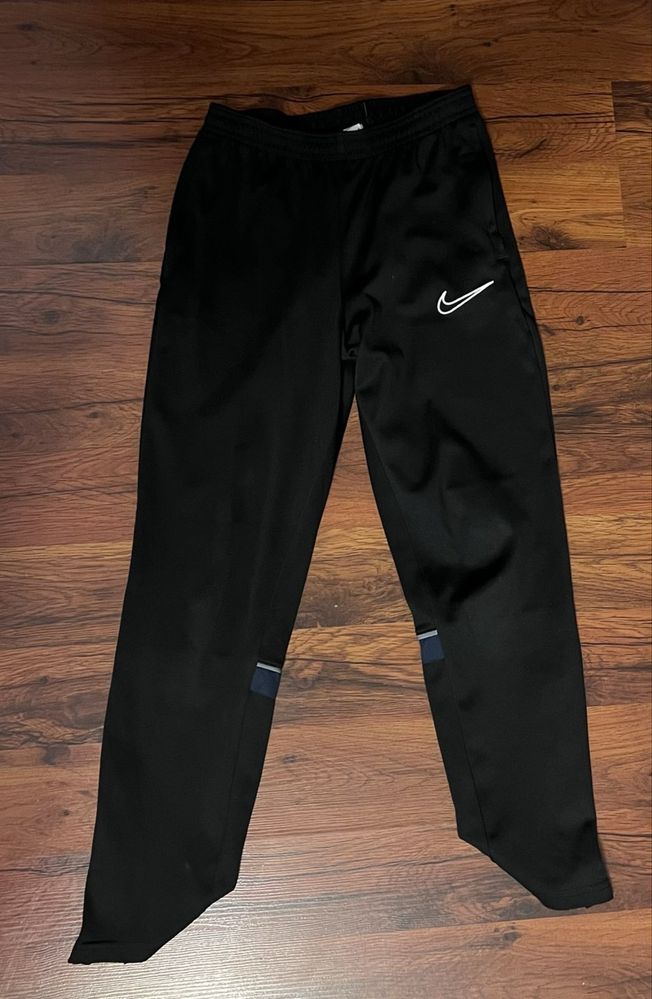 Dres nike 147-158