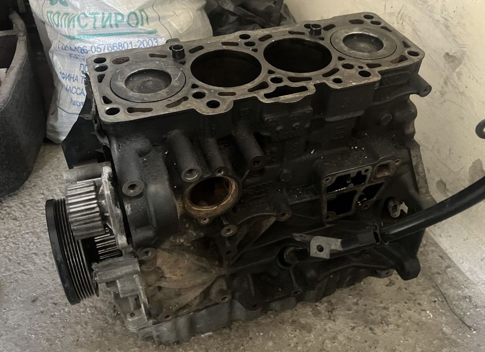 Продам двигун по запчастинах на Октавію 1.6 тді